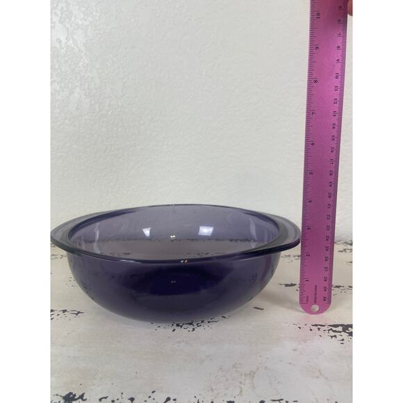 Pyrex 2 Quart Amethyst Original Casserole Dish - Picture 2 of 4